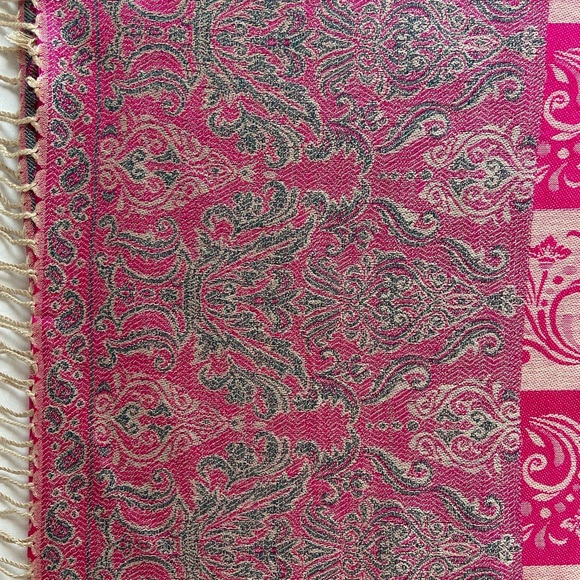 Pashmina Cashmere Scarf Wrap Rich Pink, Cream, Sage w/ Tassels Excellent Vintage - Picture 12 of 14